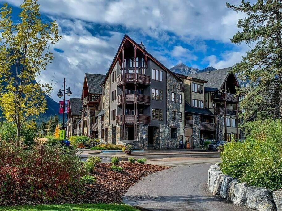 Luxurious Rundle Cliffs Lodge In Spring Creek Κάνμορ Εξωτερικό φωτογραφία