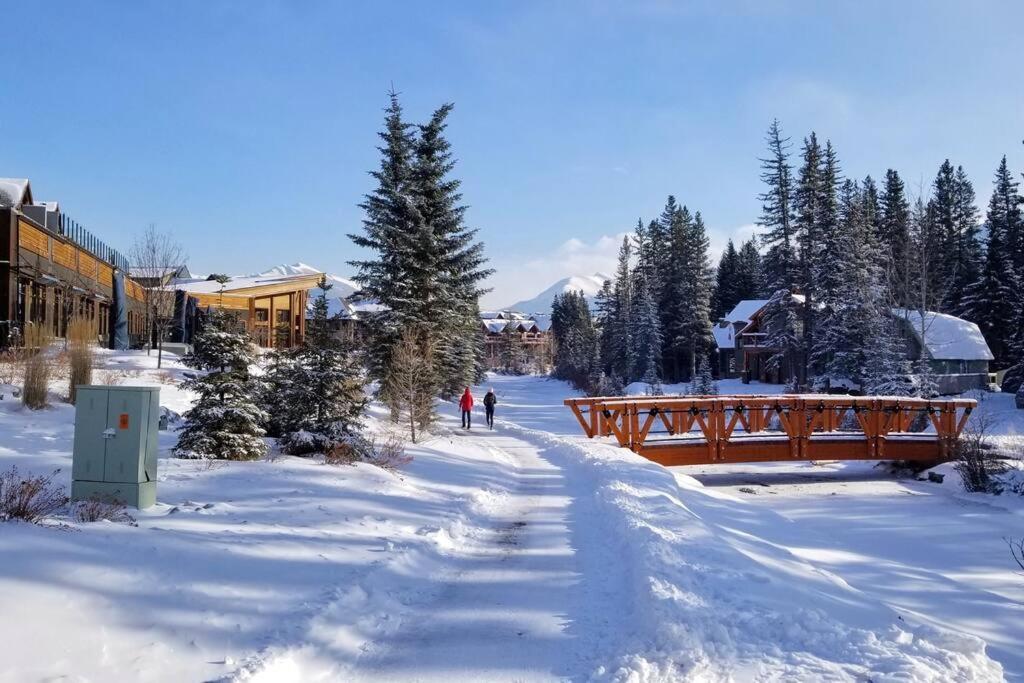 Luxurious Rundle Cliffs Lodge In Spring Creek Κάνμορ Εξωτερικό φωτογραφία